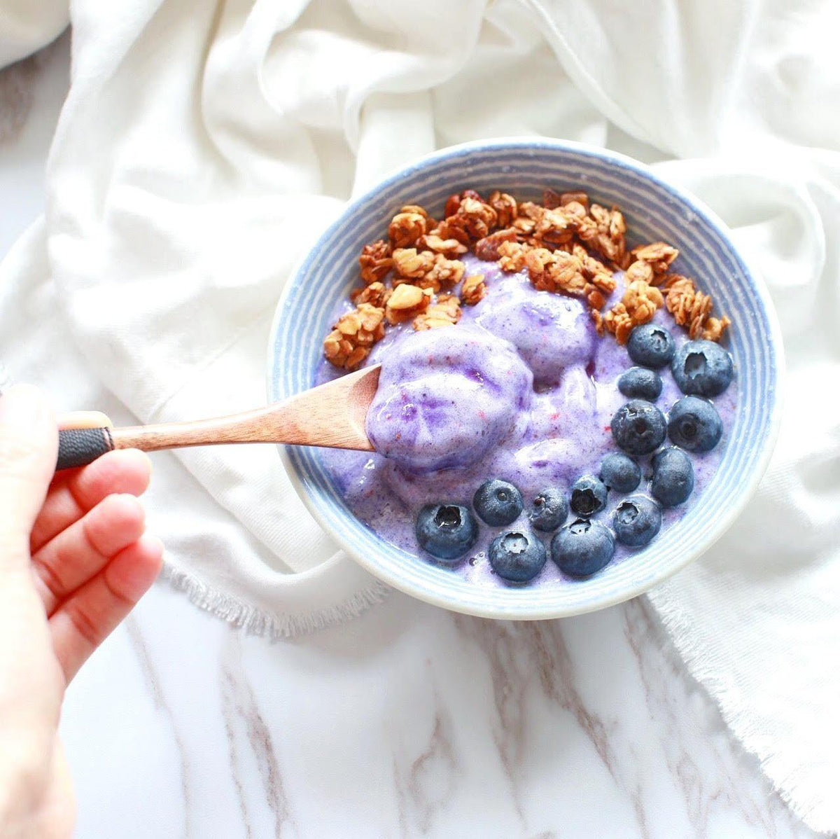 Dreamy Purple Smoothie Bowl Recipe - Amazin' Graze Singapore