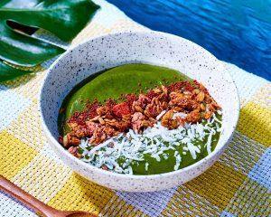 The Best Glowing Green Smoothie - Amazin' Graze Singapore