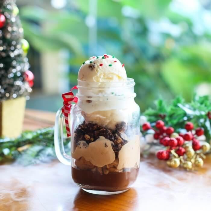 The Udderly Amazin' Christmas Sundae - Amazin' Graze Singapore