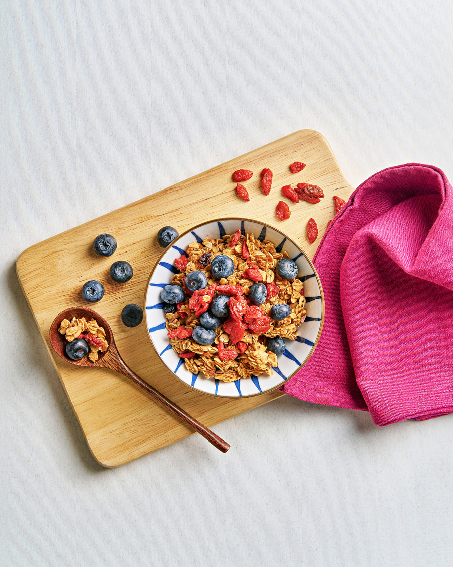 The Ultimate Guide to Granola: Origins, Ingredients, and Health Benefits