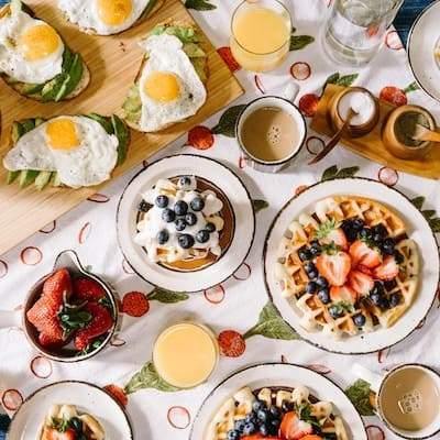 Why you should have a heavier breakfast, not dinner - Amazin' Graze Singapore
