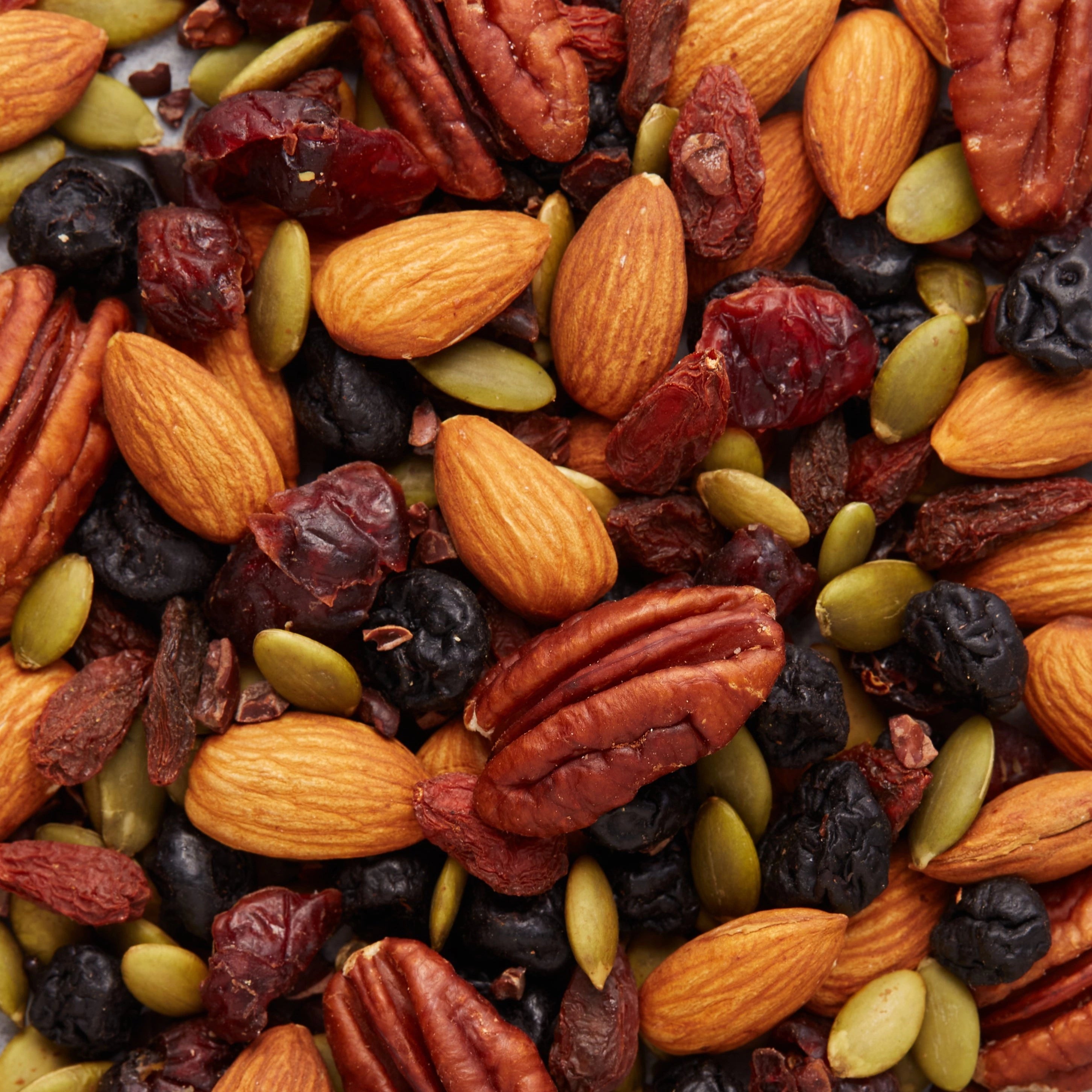 Amazin' Graze Bag of 6 Antioxidant Trail Mix Closeup