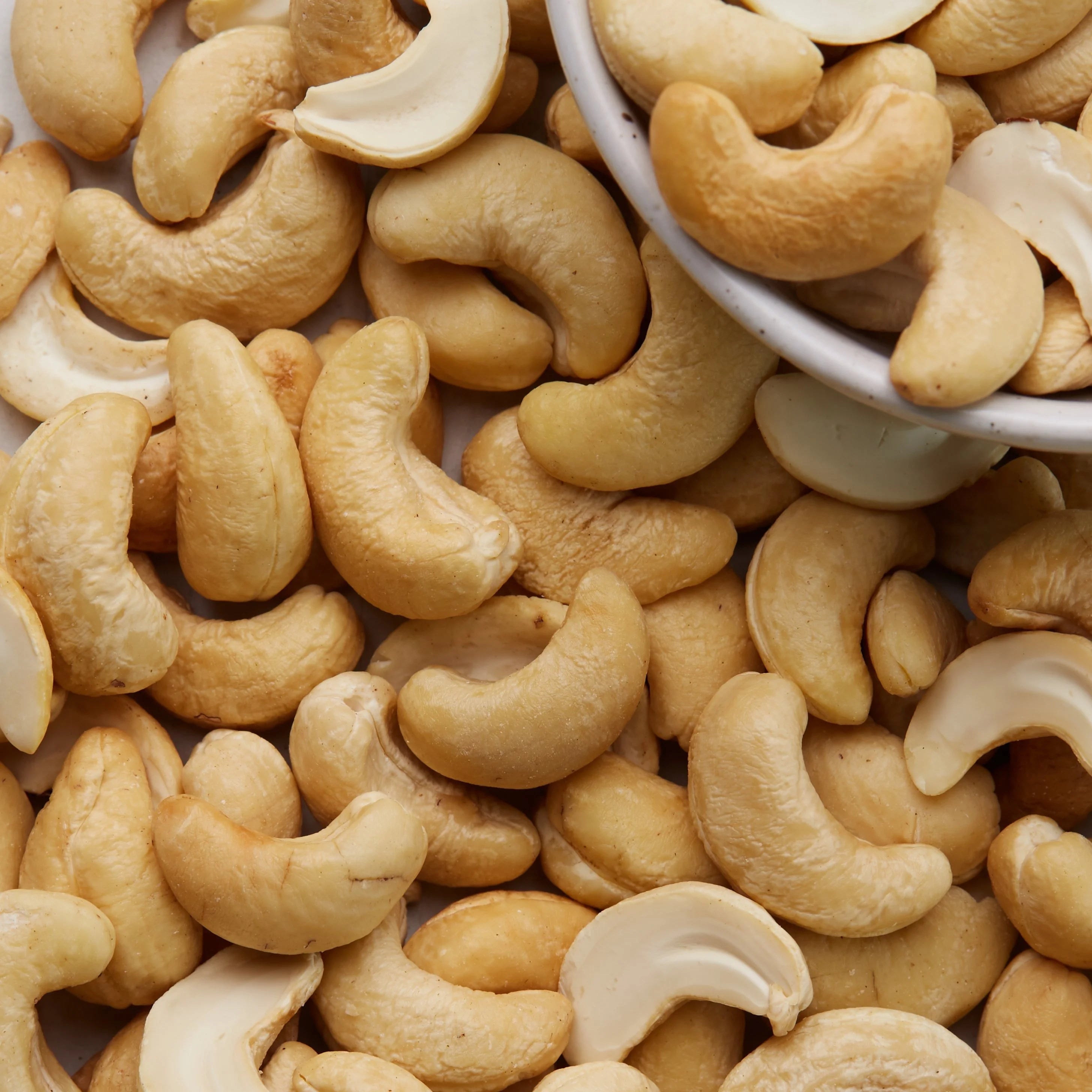 Amazin' Graze Lightly Roasted Cashews Closeup